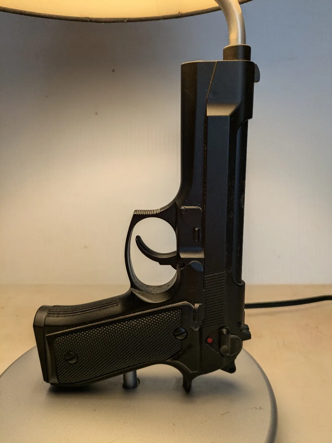 Gun Table Lamp image indicator(2)