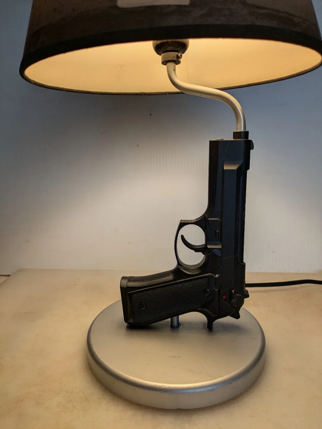 Gun Table Lamp image indicator(3)