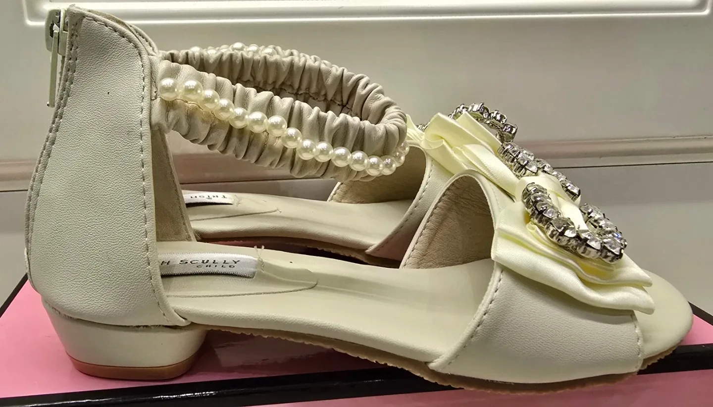 NEW! Girl's Trish Scully Fancy Ivory Pearl Shoes! Size 2 Youth image indicator(5)