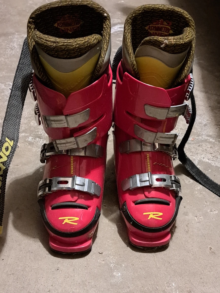 Selling Rossignol ski boots and skates - photo 3