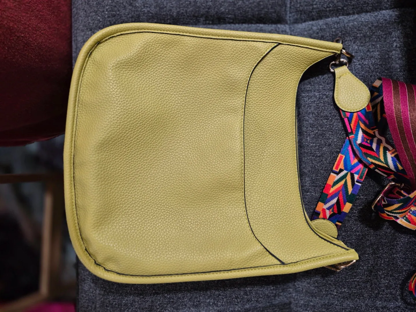 Hobo Mustard Leather Crossbody Shoulder Bag image indicator(2)