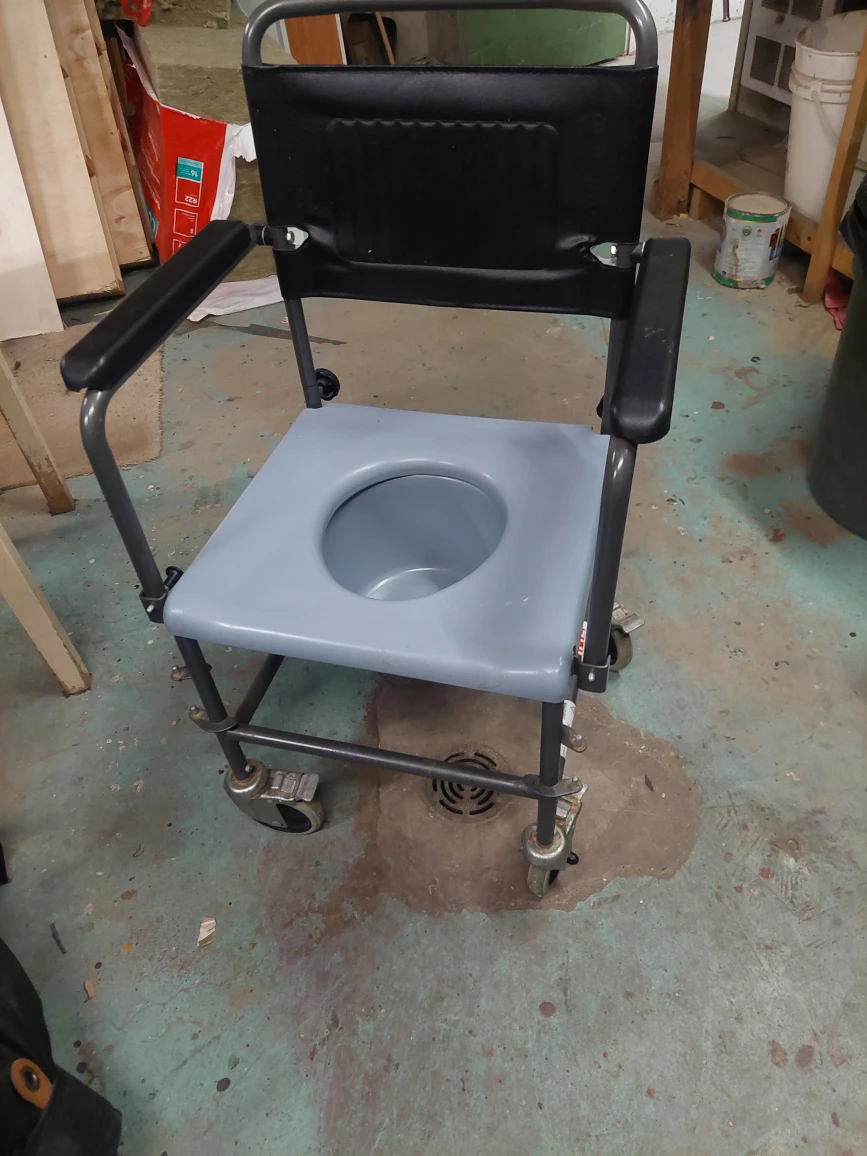Commode Chair