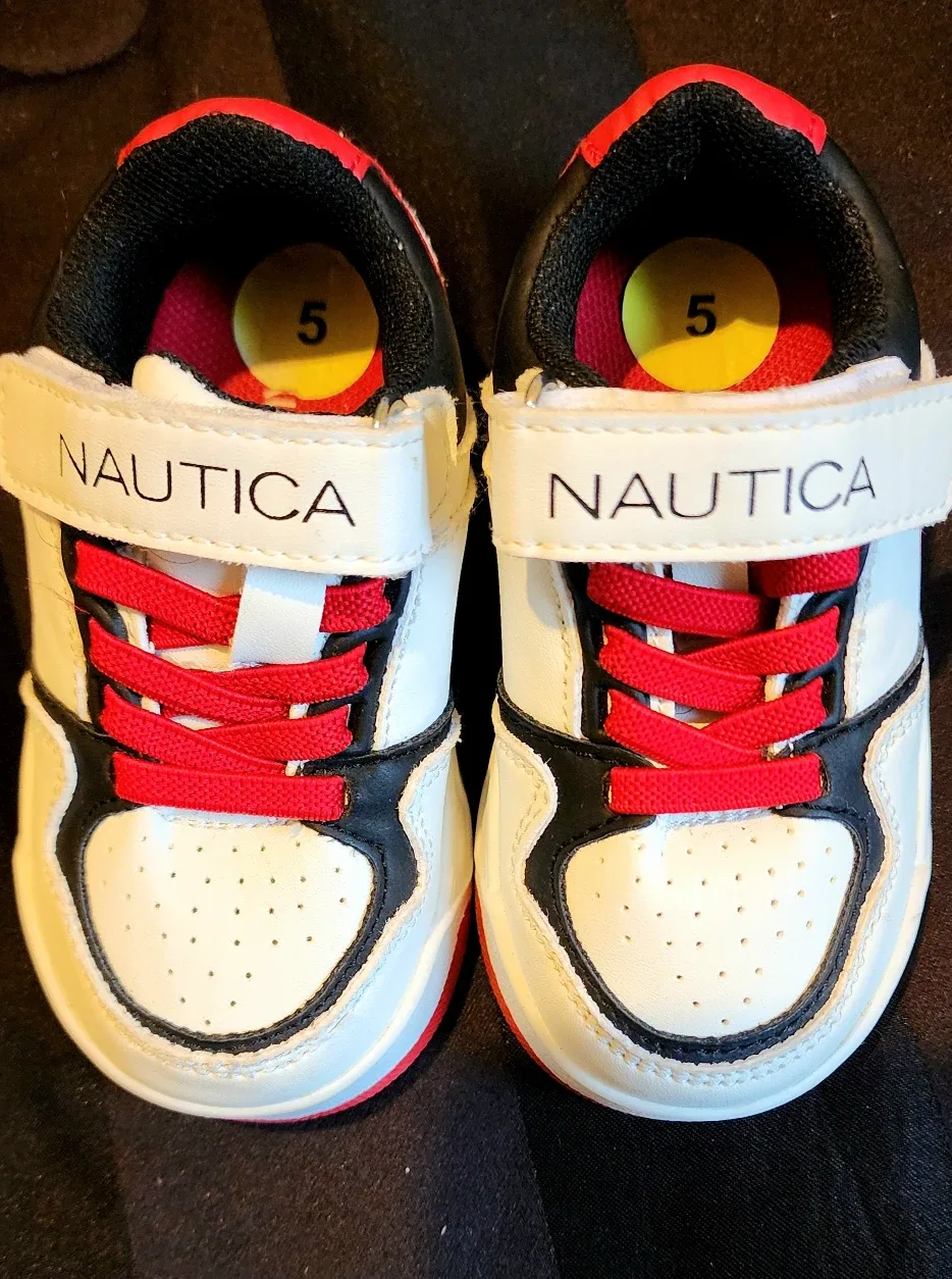 Nautica  Sneakers Size 5 Baby