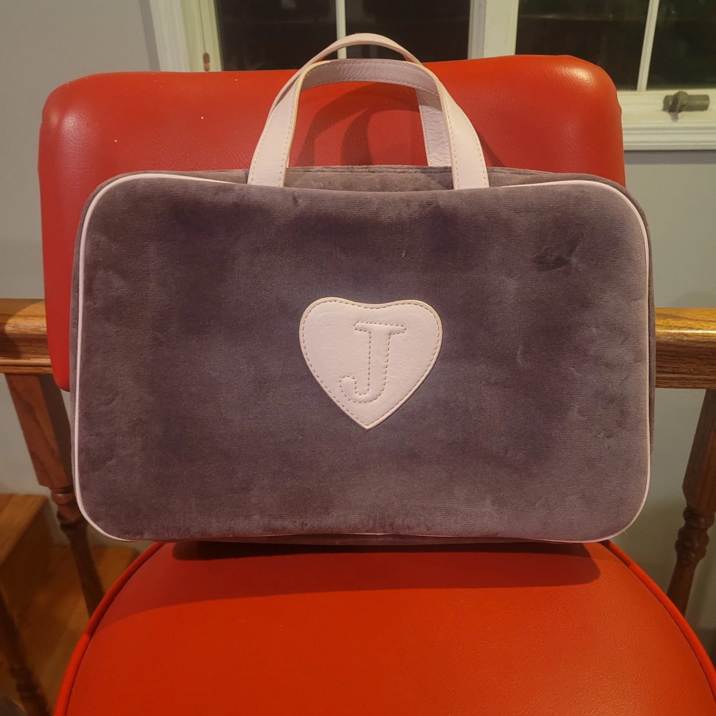 Early 2000's Juicy Couture Pink Velvet Travel Bag - photo 2