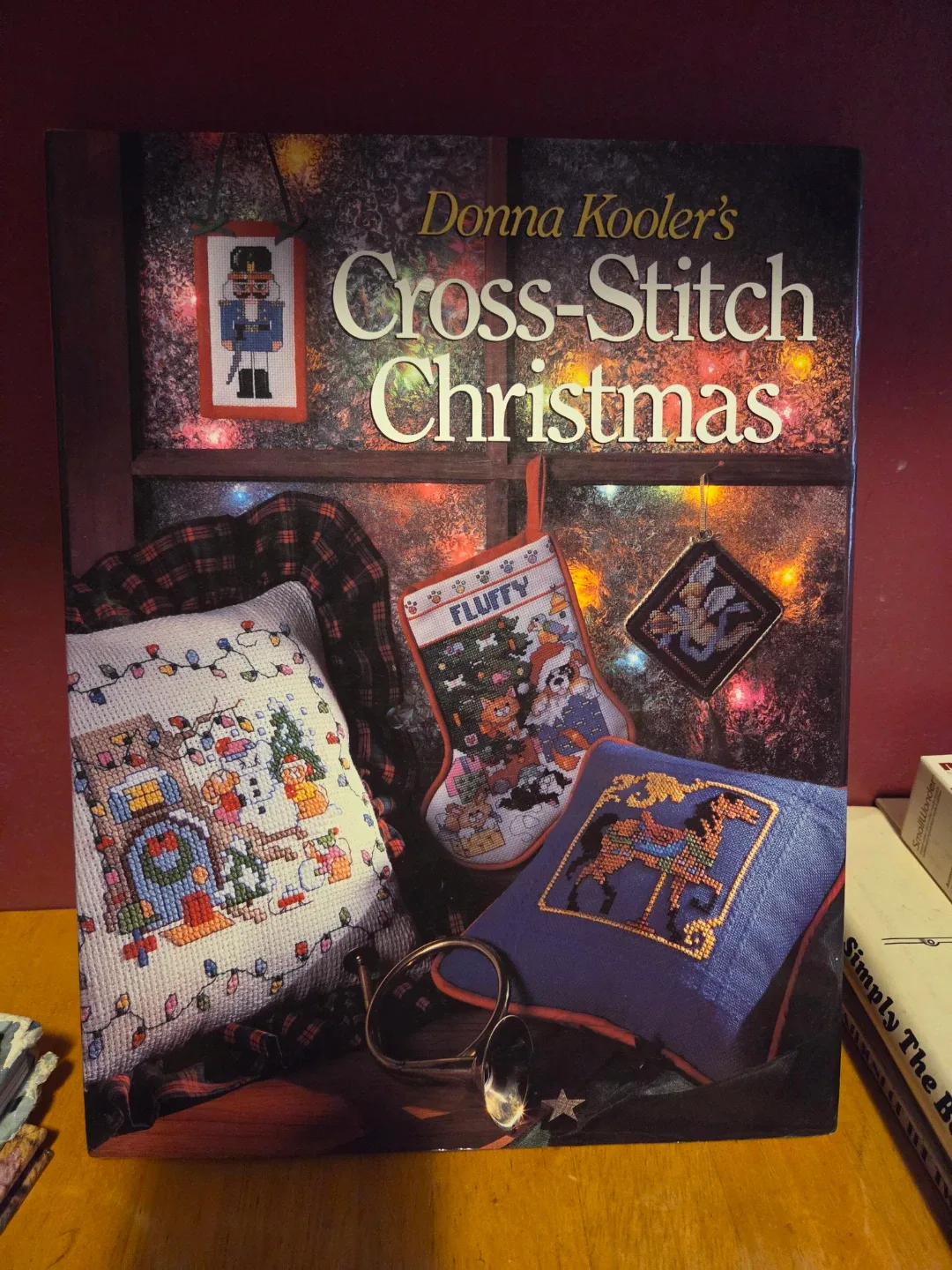 Donna Kooler's Cross-Stitch Christmas Book