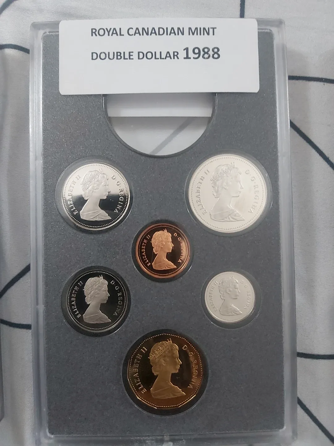 Royal Canadian Mint Double Dollar Coin Set image indicator(2)