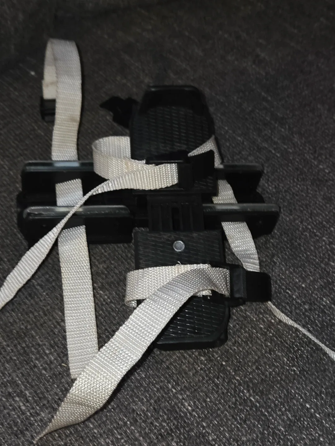 Adjustable Ice Skate Blade Guards image indicator(2)