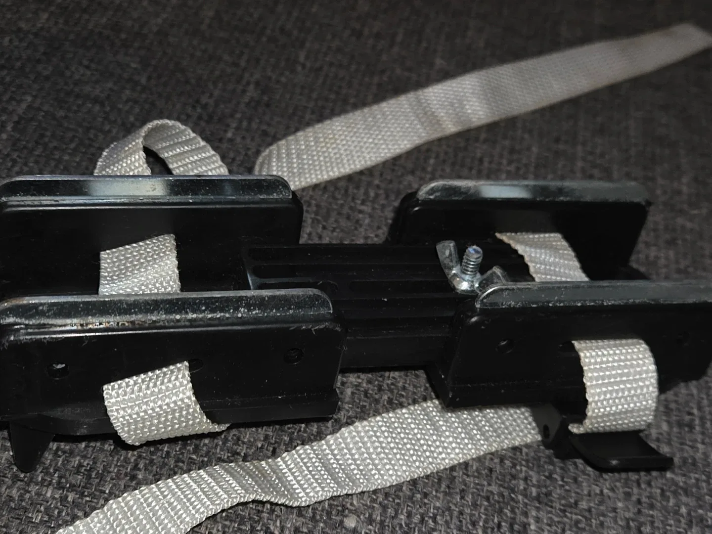 Adjustable Ice Skate Blade Guards image indicator(3)