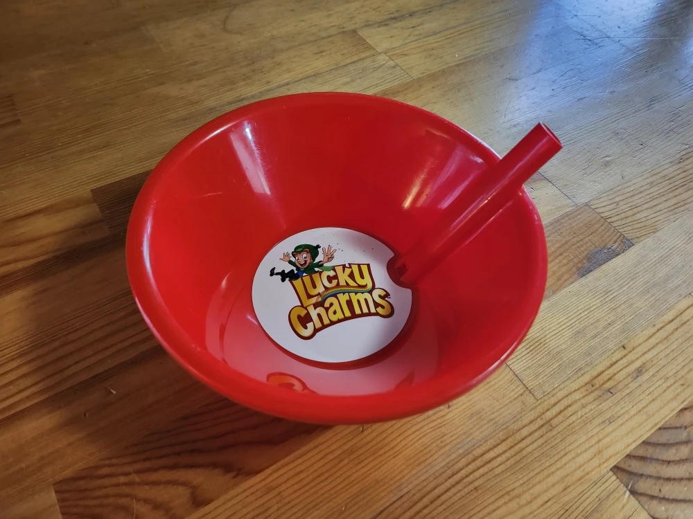 Lucky Charms Cereal Straw Bowl - Red - photo 3