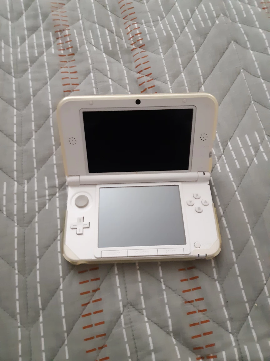 Nintendo 3DS handheld console