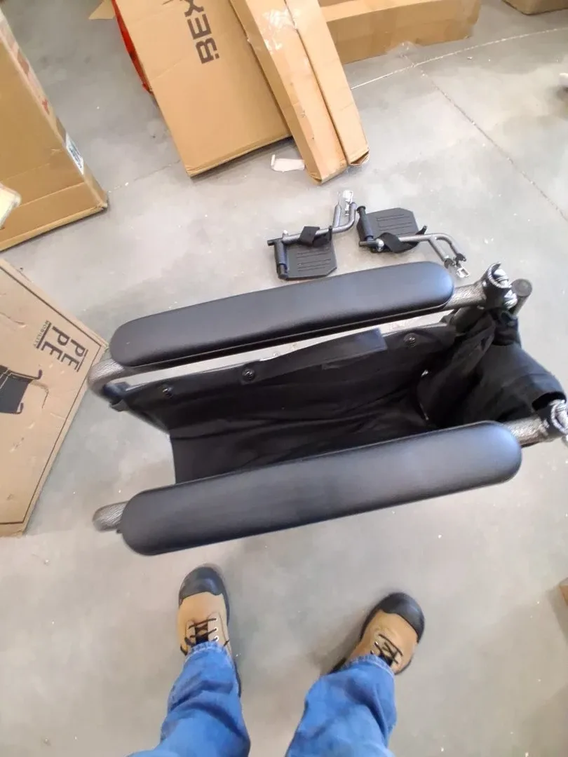 MOBILITY LIGHTWEIGHT FOLDABLE WHEELCHAIR WITH NARROW 15" SEAT image indicator(5)