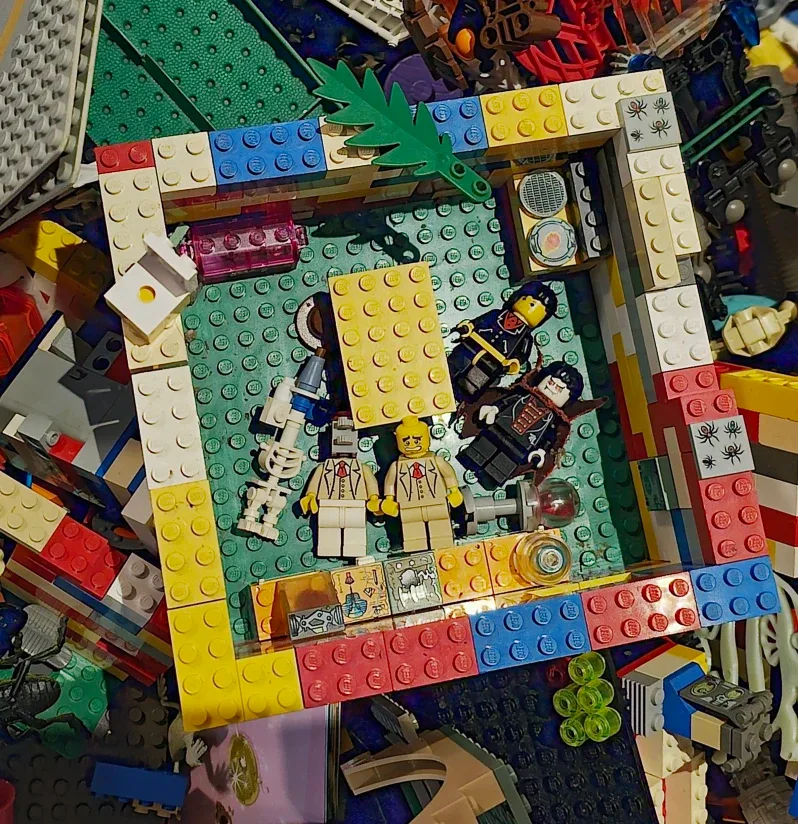 Lego Bonanza 76 litre Bin with bionicles 1970s to early 2000s image indicator(10)