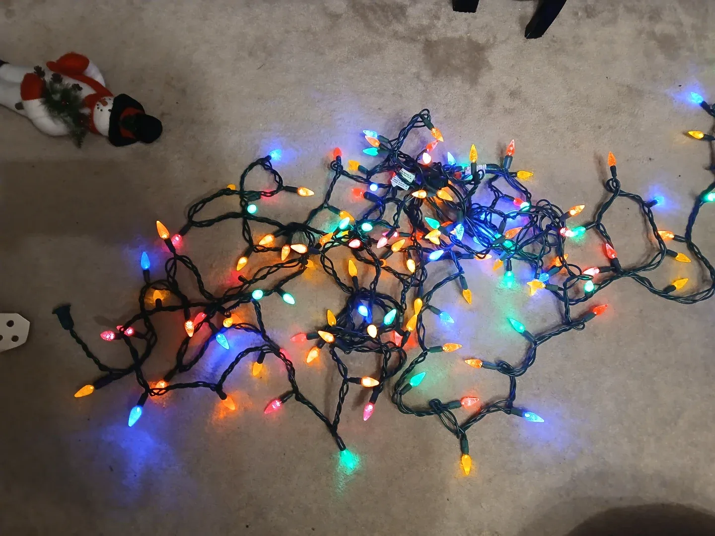 Huge Christmas bundle - Christmas tree + lights + decorations! image indicator(3)