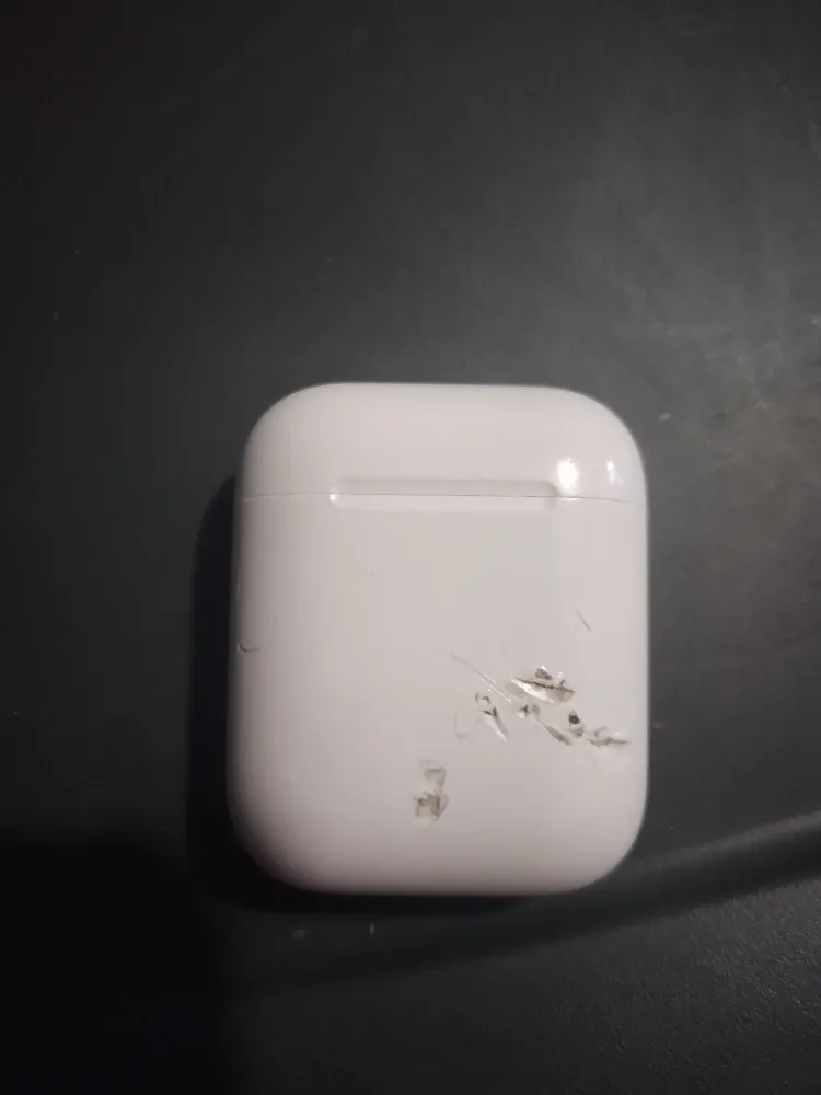 Used Apple AirPods 2nd Generation - White