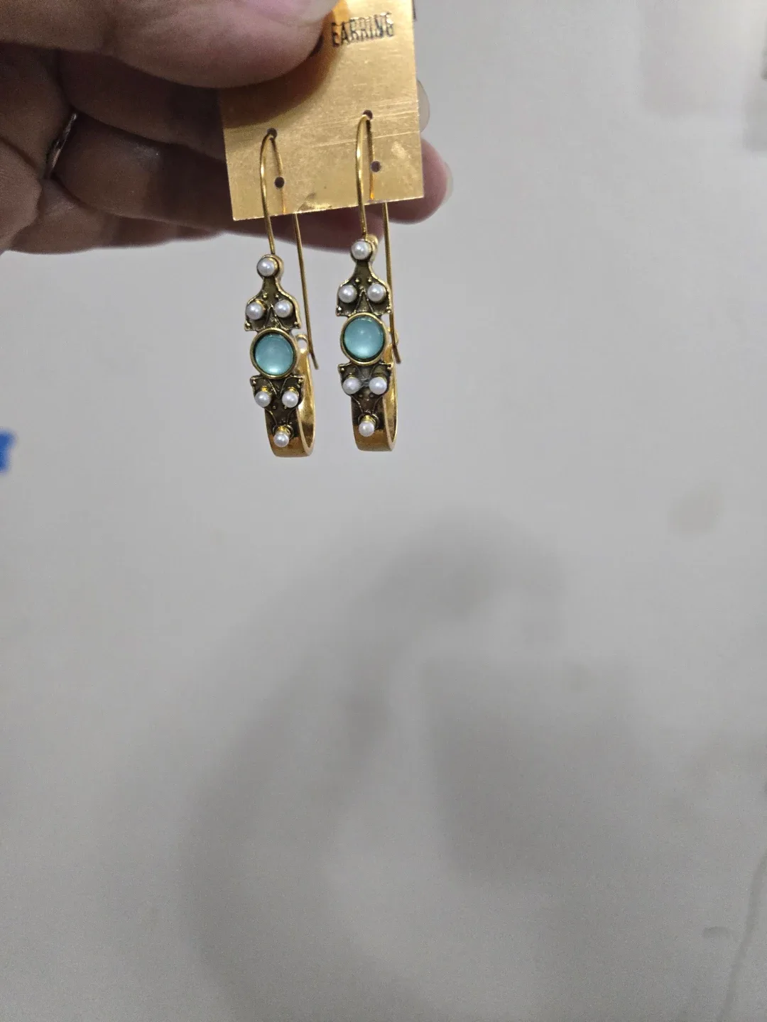 Earrings thumbnail