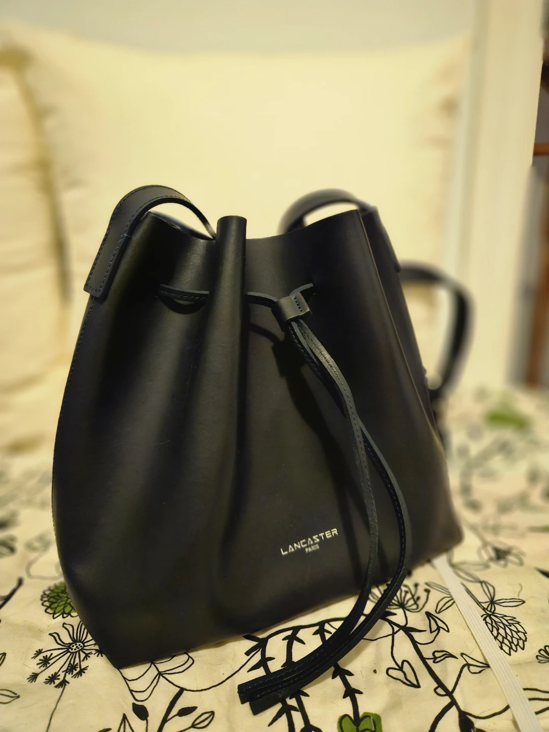 Lancaster Bucket Bag in navy