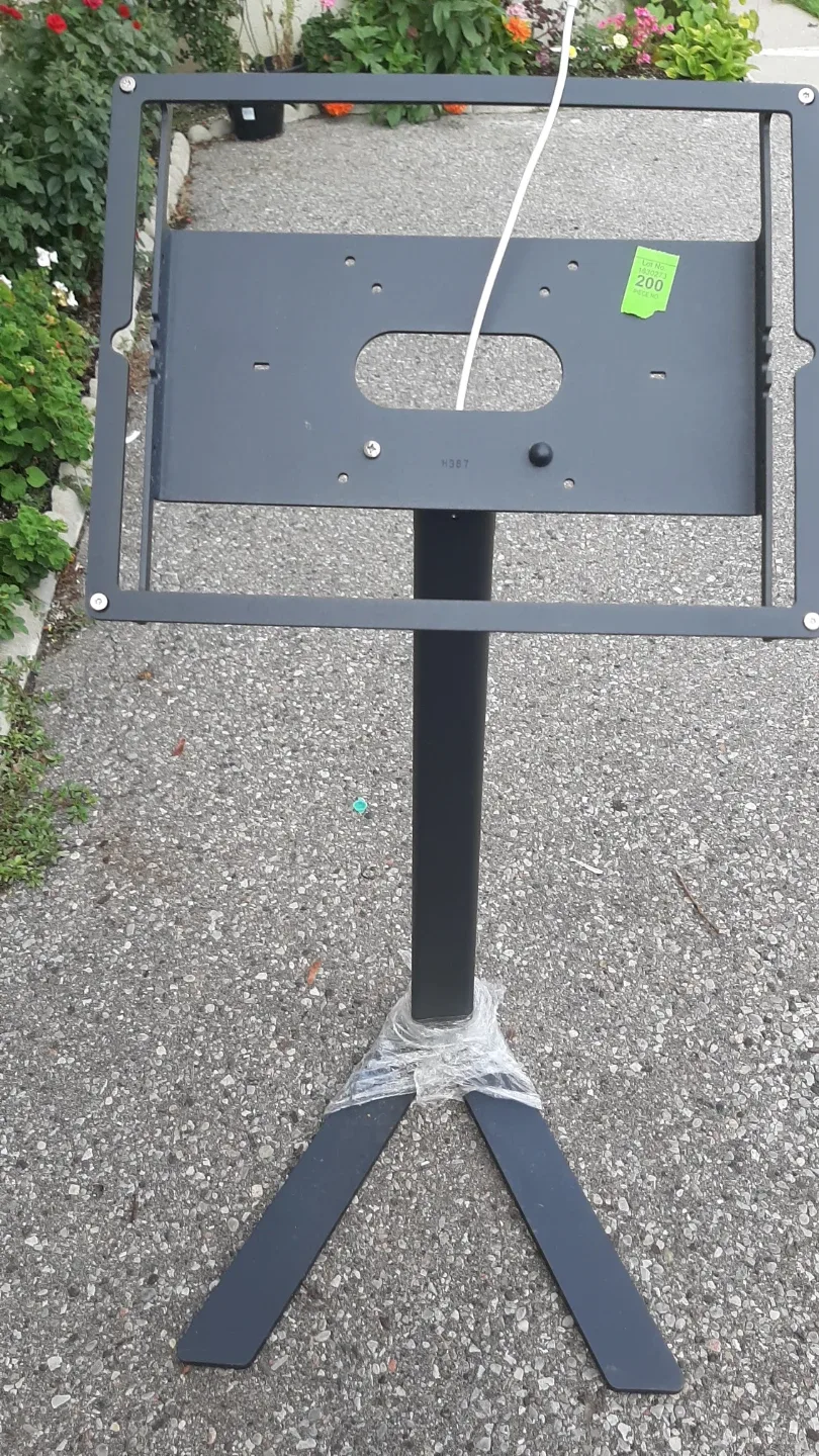 New Heckler Design Kiosk Floor Stand for iPad 12.9-Inch image indicator(7)