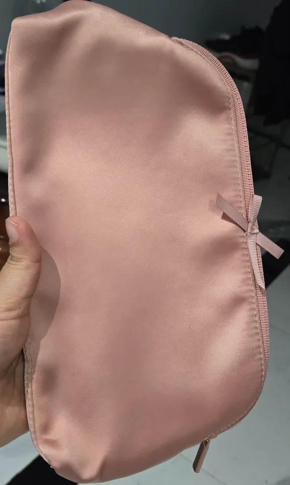 MAC Cosmetics Makeup Bag - Pink image indicator(2)