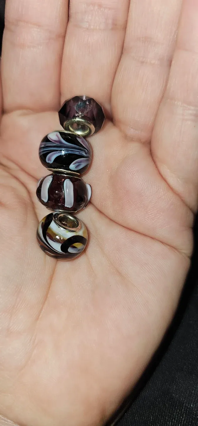 🥕4 Assorted Glass Beads🥕 thumbnail