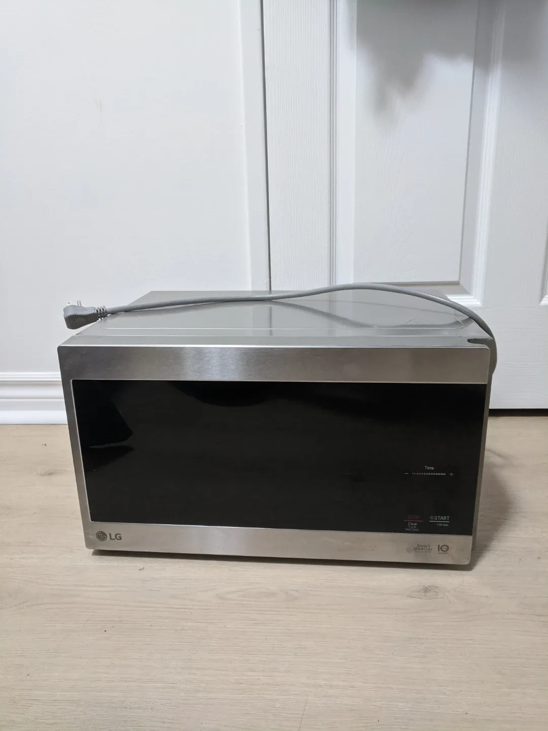 LG LMC0975ST Microwave Oven thumbnail
