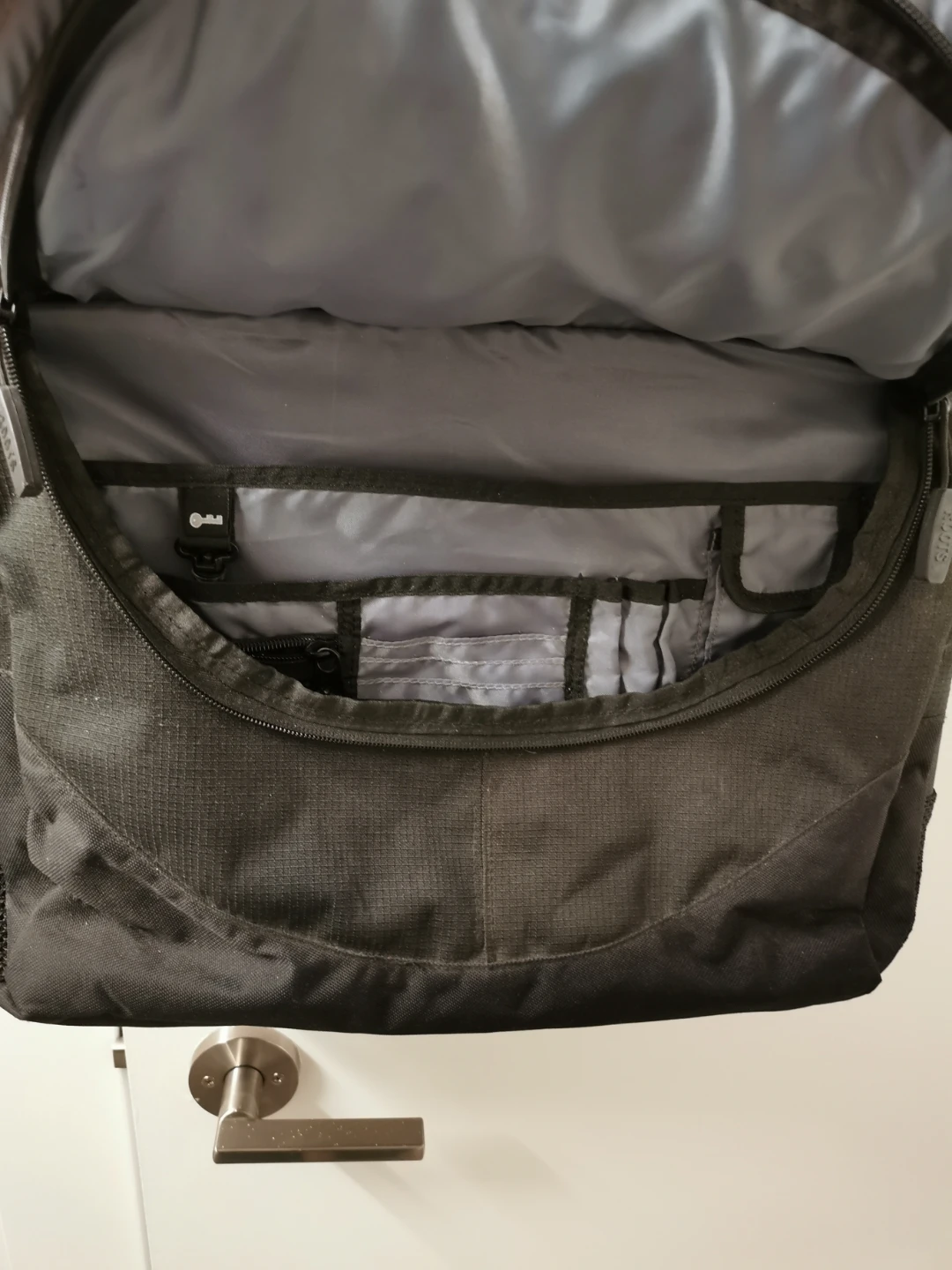 Roots Black Messenger Bag 🥕 - photo 2