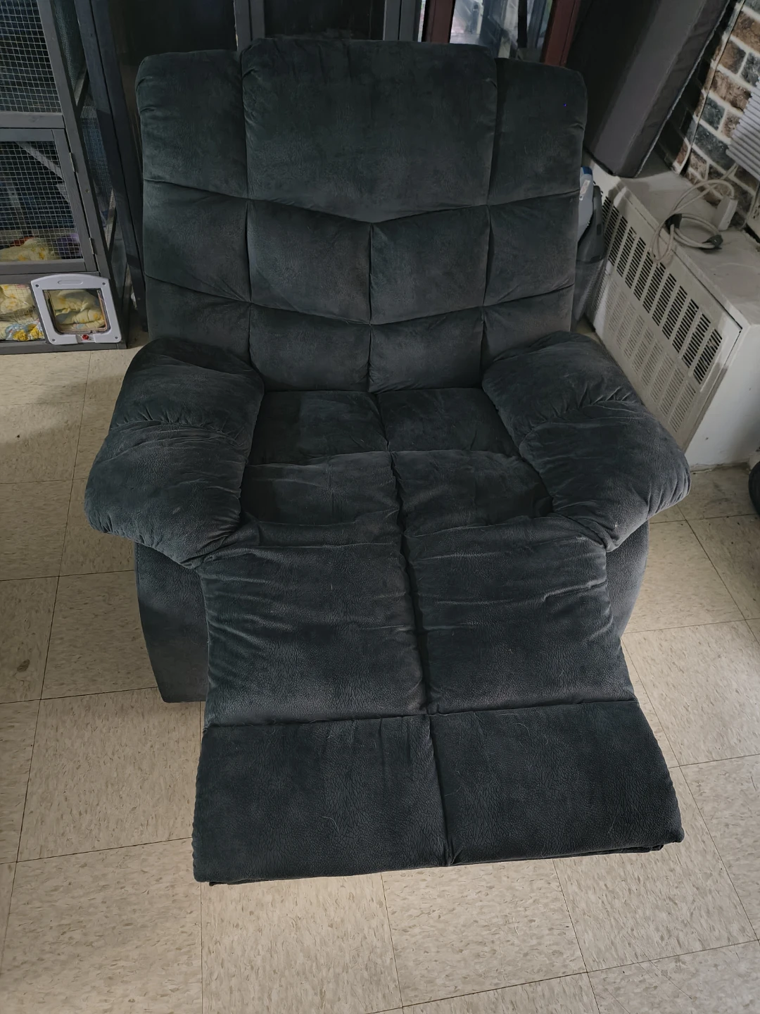 Comfortable Gray Recliner Chair - photo 2