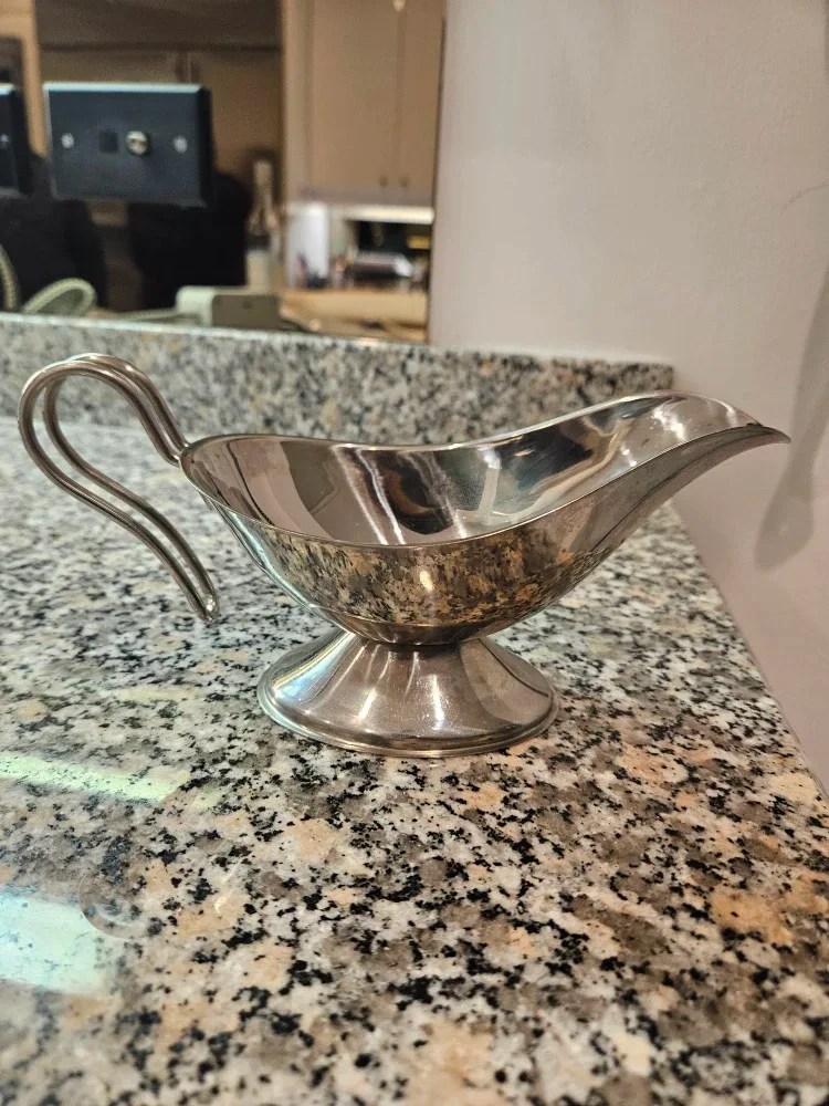 Silver Gravy Boat with Handle image indicator(4)