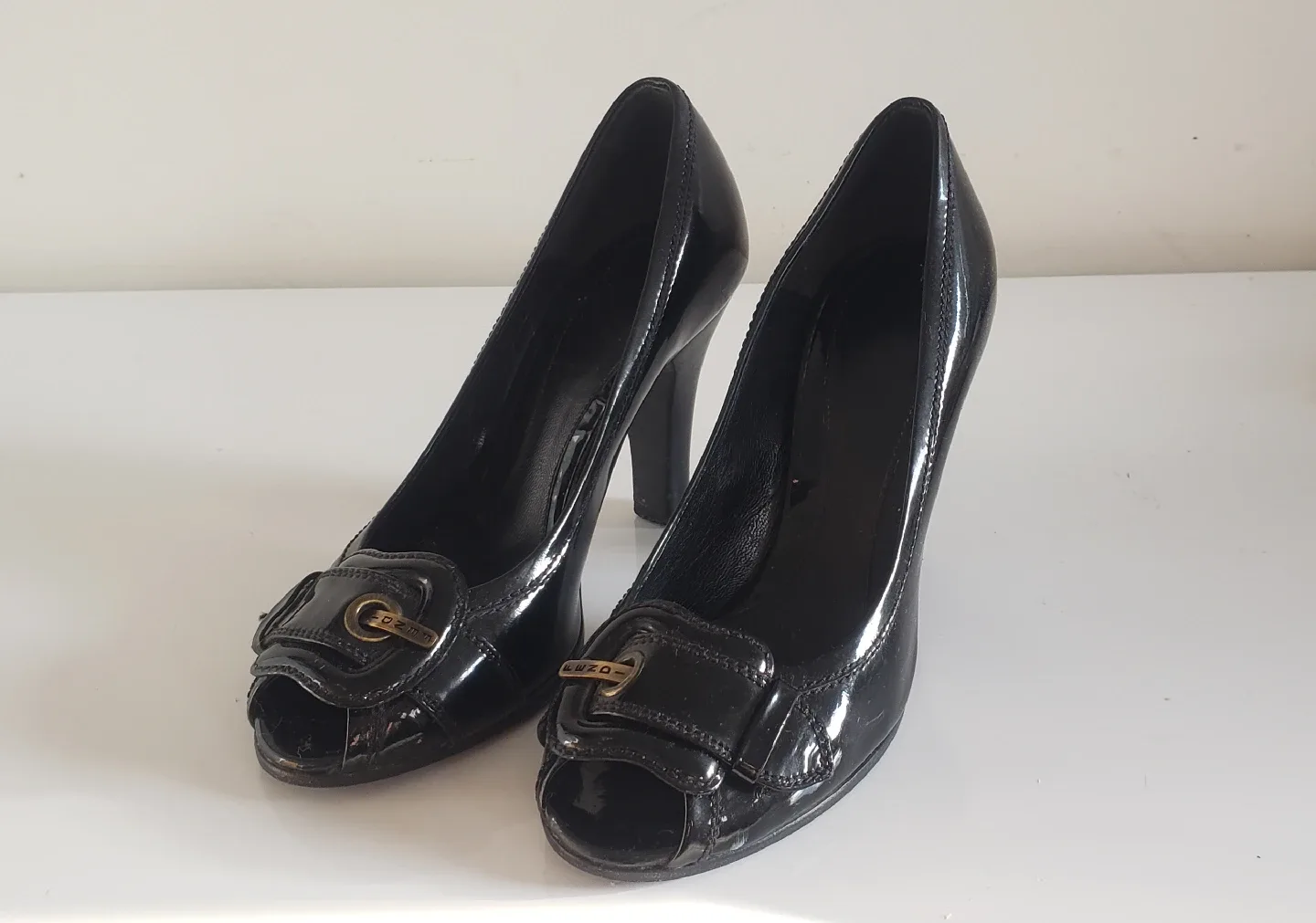 Fendi Patent Leather Black Heel B Buckle Vintage thumbnail