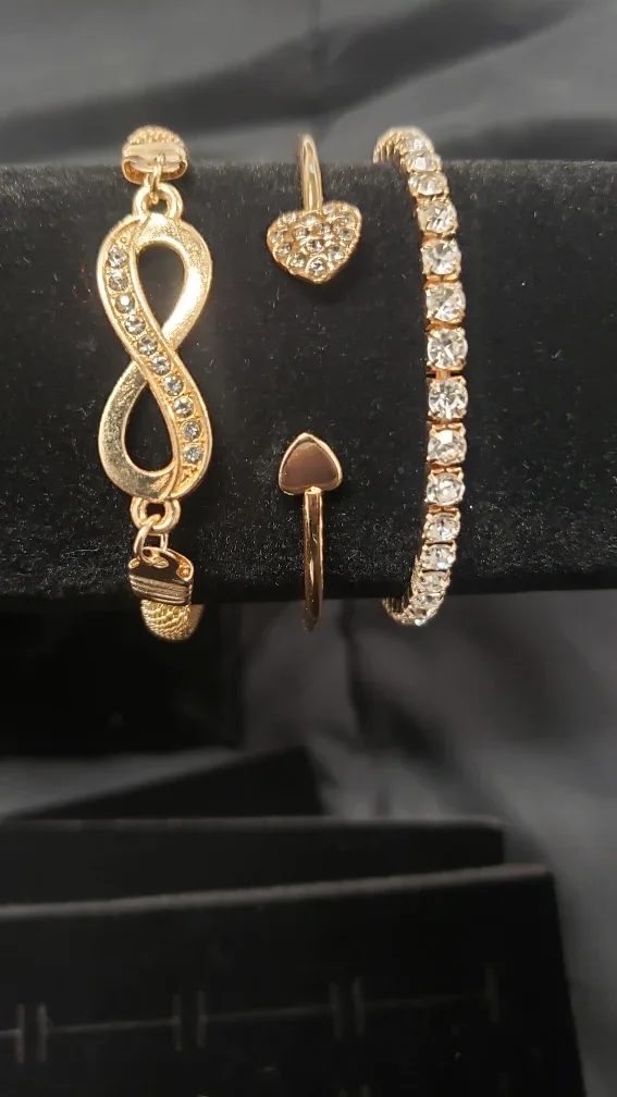 Gold Tone Bracelet & Earring Set