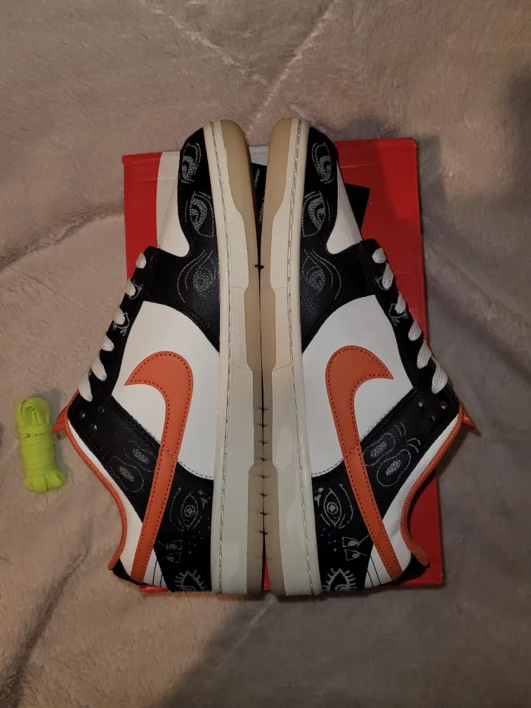 Nike Dunk Low Halloween Size 12 image indicator(6)