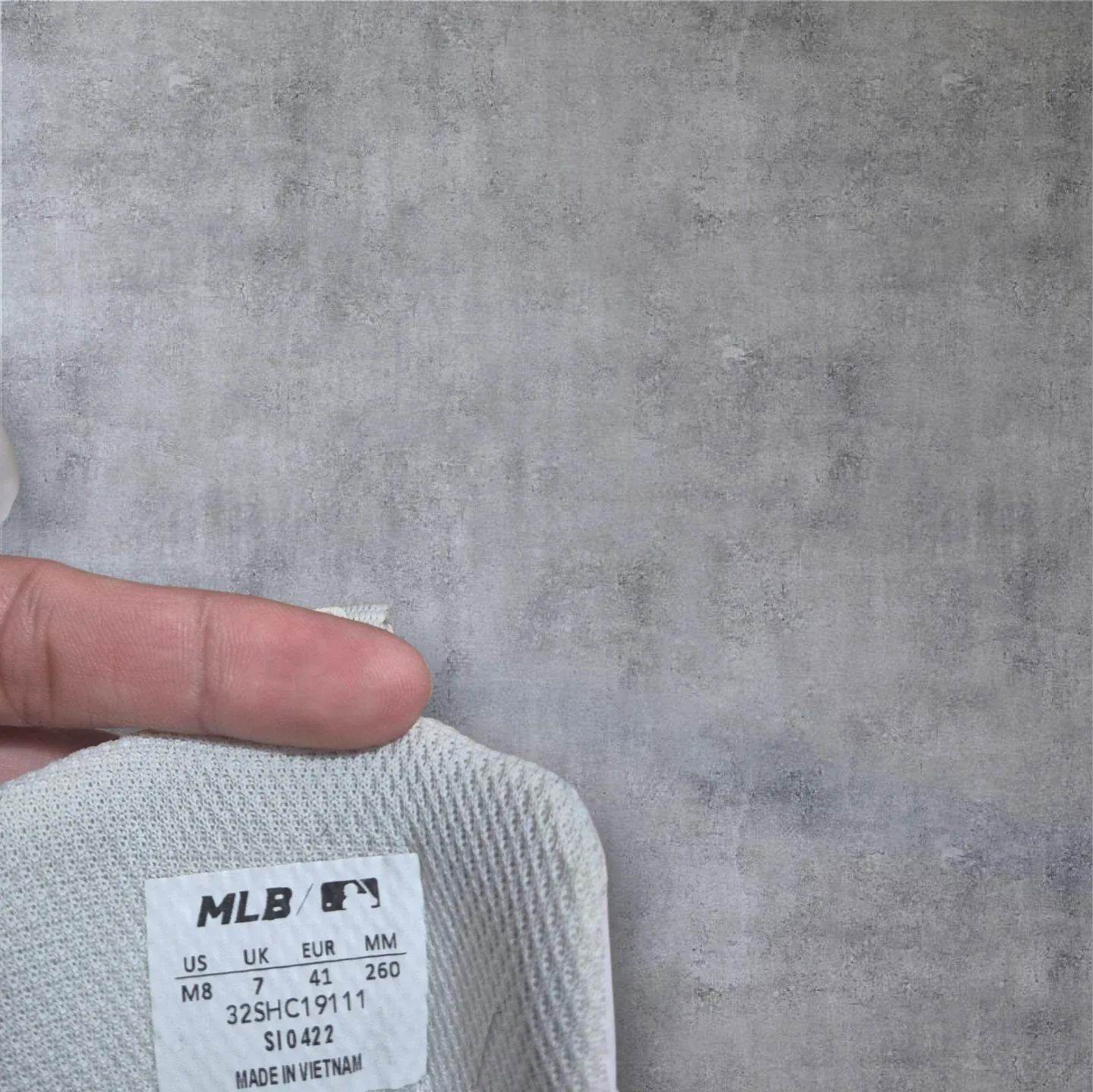 MLB Dodgers Sneakers - Size 7 image indicator(5)