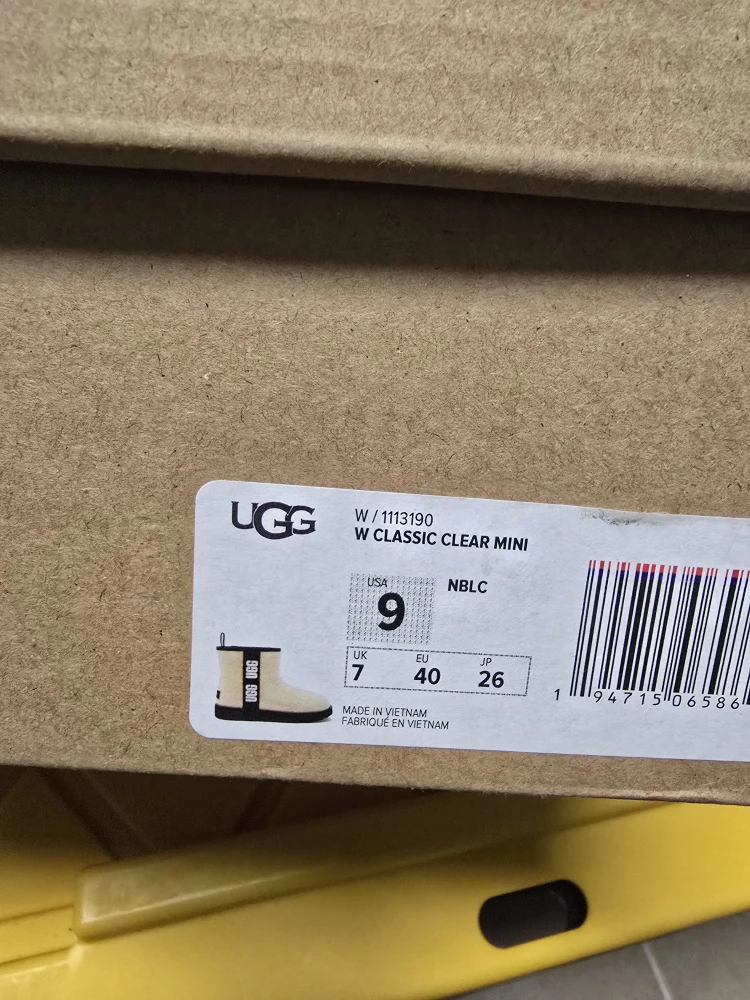 UGG W Classic Clear Mini Boots - Size 9 - photo 5