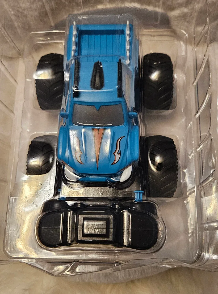 Off-Road Beast RC Monster Truck - New in Box! image indicator(2)