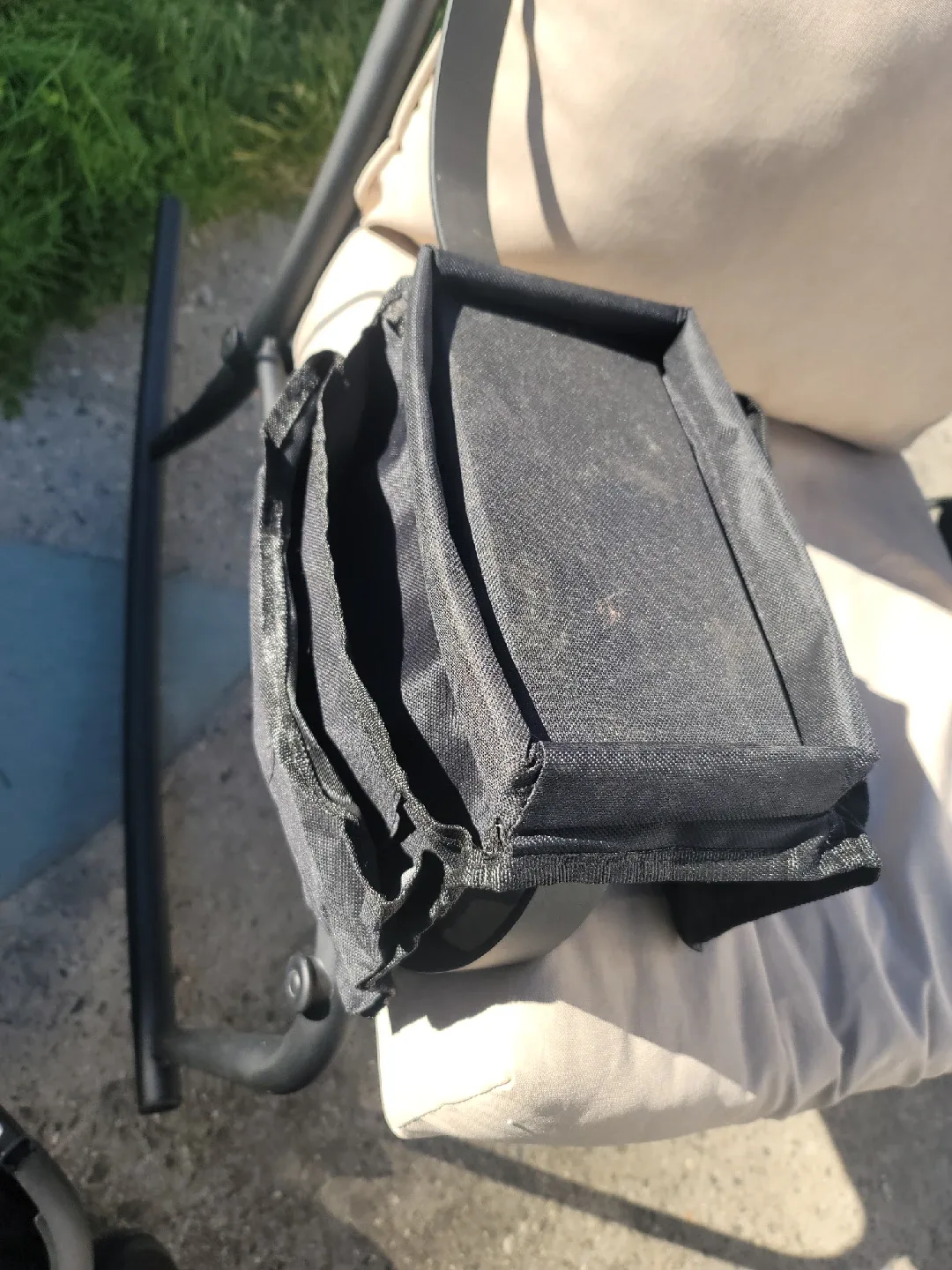 Black Arm Rest Organizer image indicator(2)