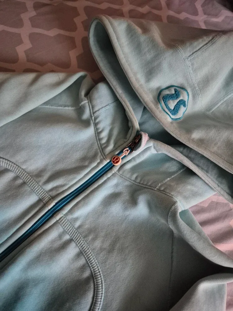 Lululemon Scuba Hoodie - Blue Ombre