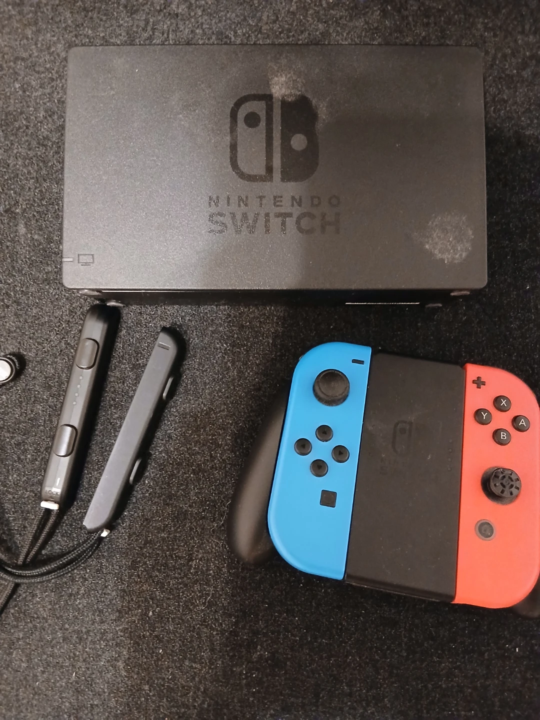 Nintendo Switch (ACCESSORIES INCLUDED) - photo 3