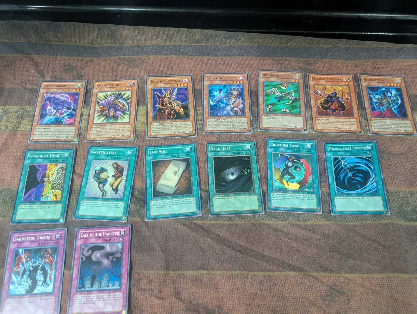 Yu-Gi-Oh! Trading Cards Lot image indicator(5)