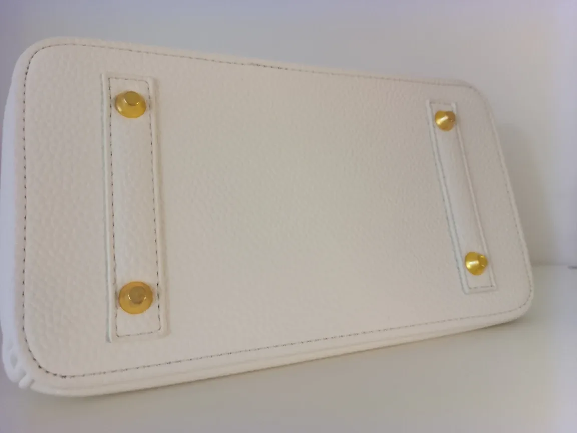 White fake leather Handbag image indicator(5)