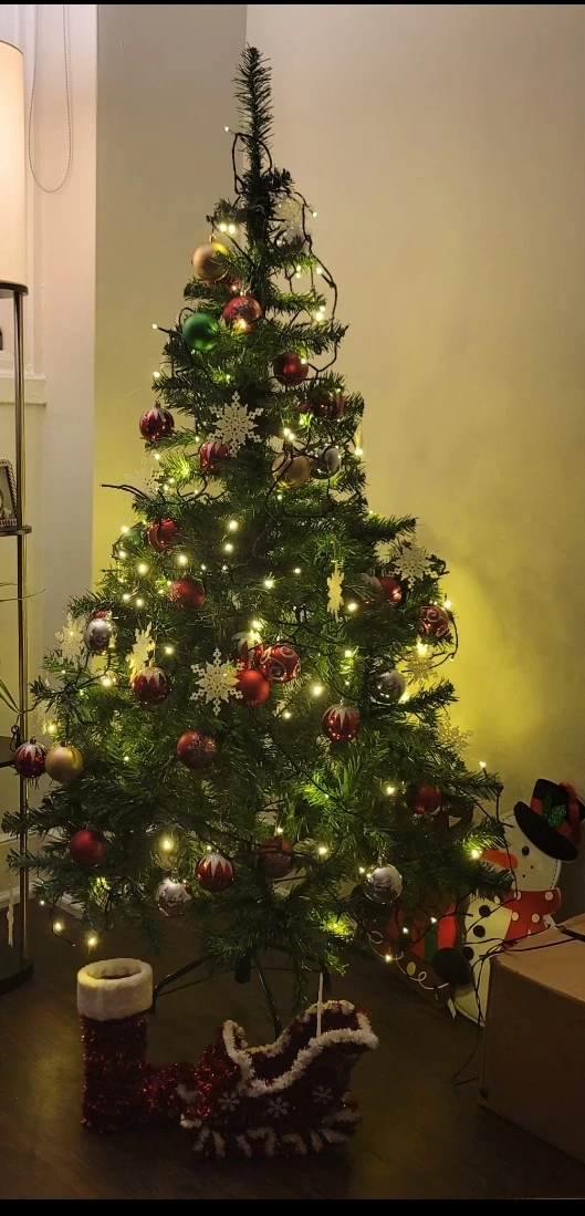 Christmas Tree, lights & Ornaments - 5Ft height - photo 3