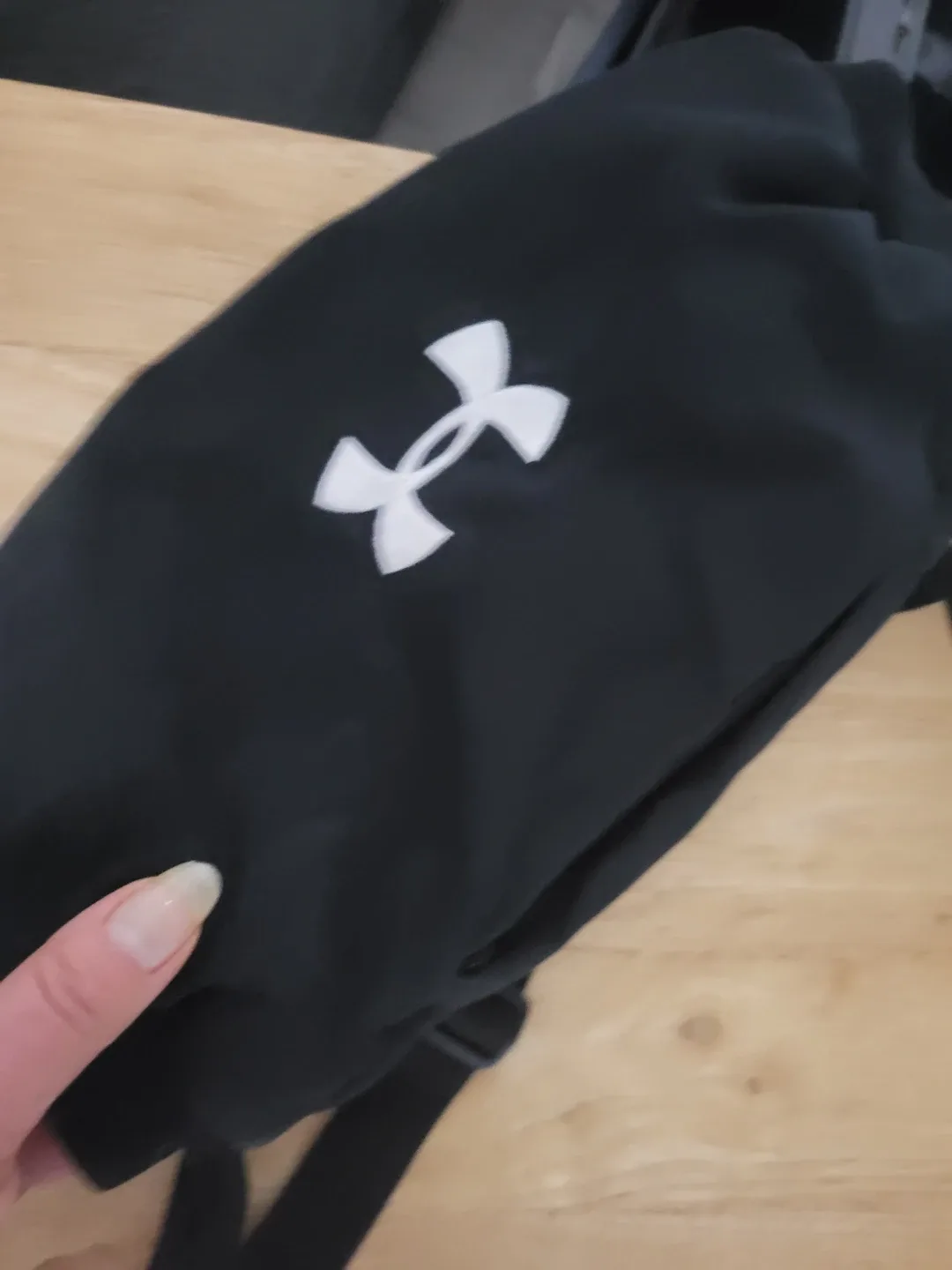 Under Armour hand warmer image indicator(2)