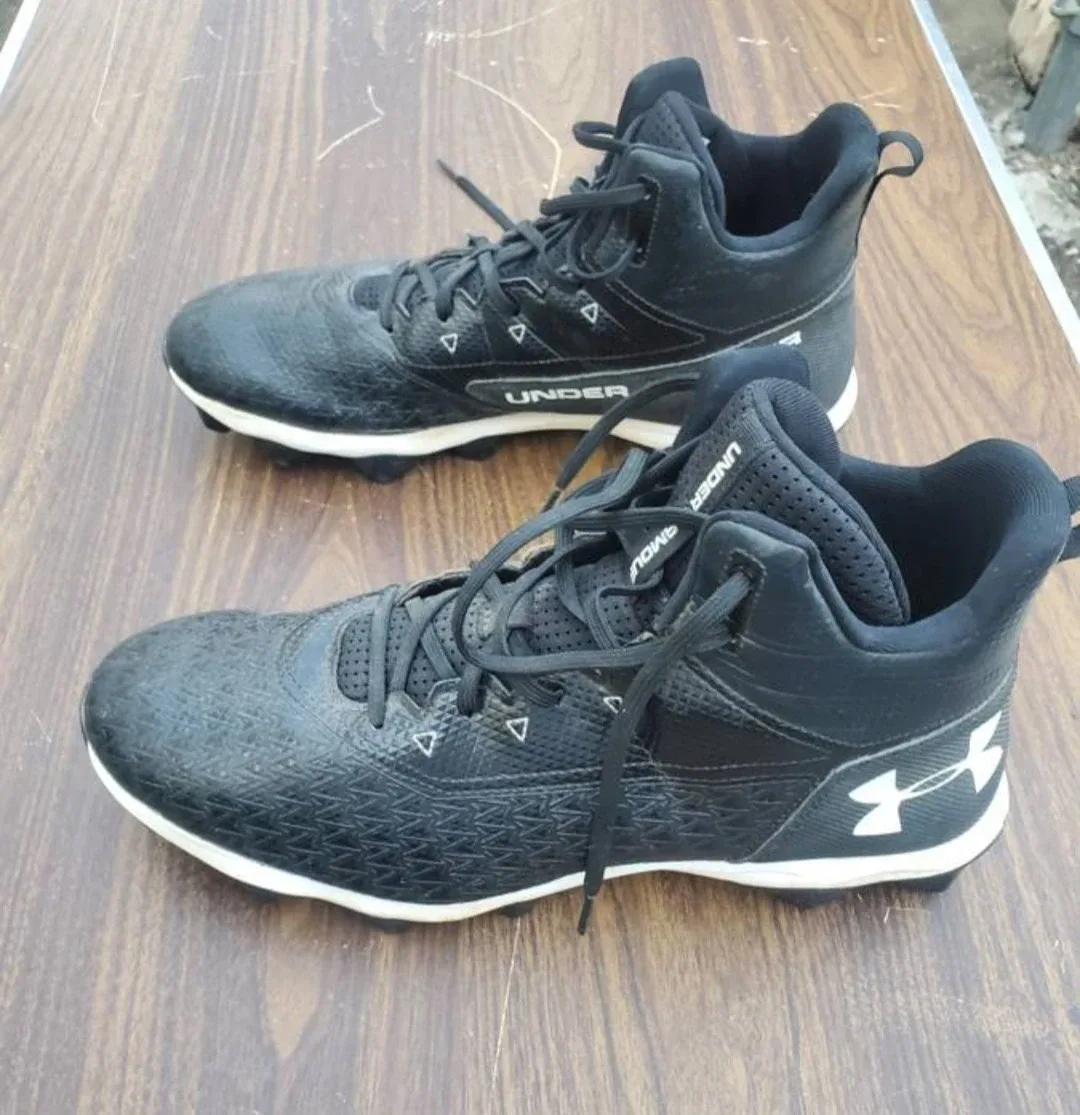 Mens under armour football cleats size 12 thumbnail