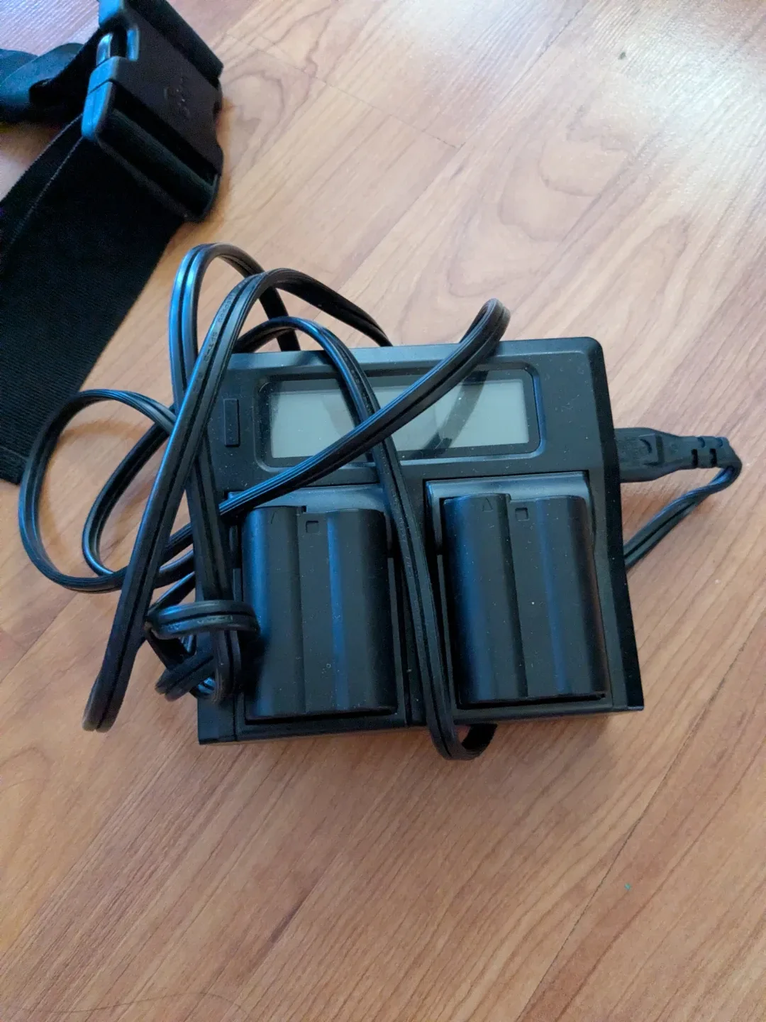 Nikon Digital Camera D7100 w/ Accessories image indicator(5)