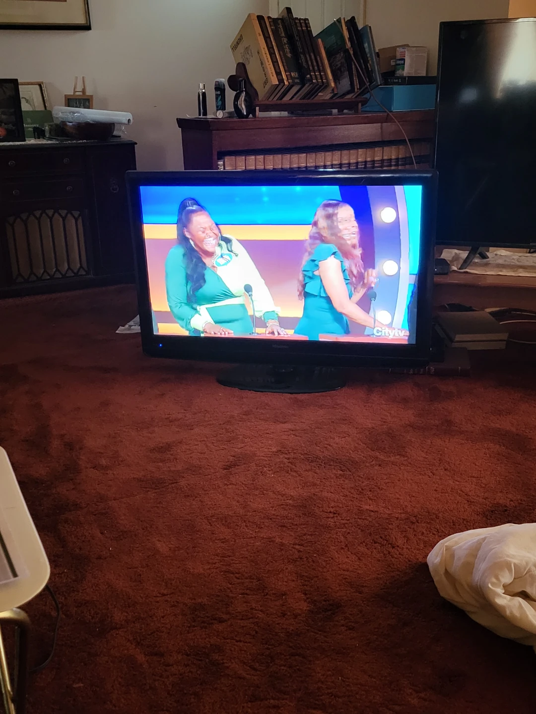 Hisense LCD TV Model LCD42V68PCA - photo 4