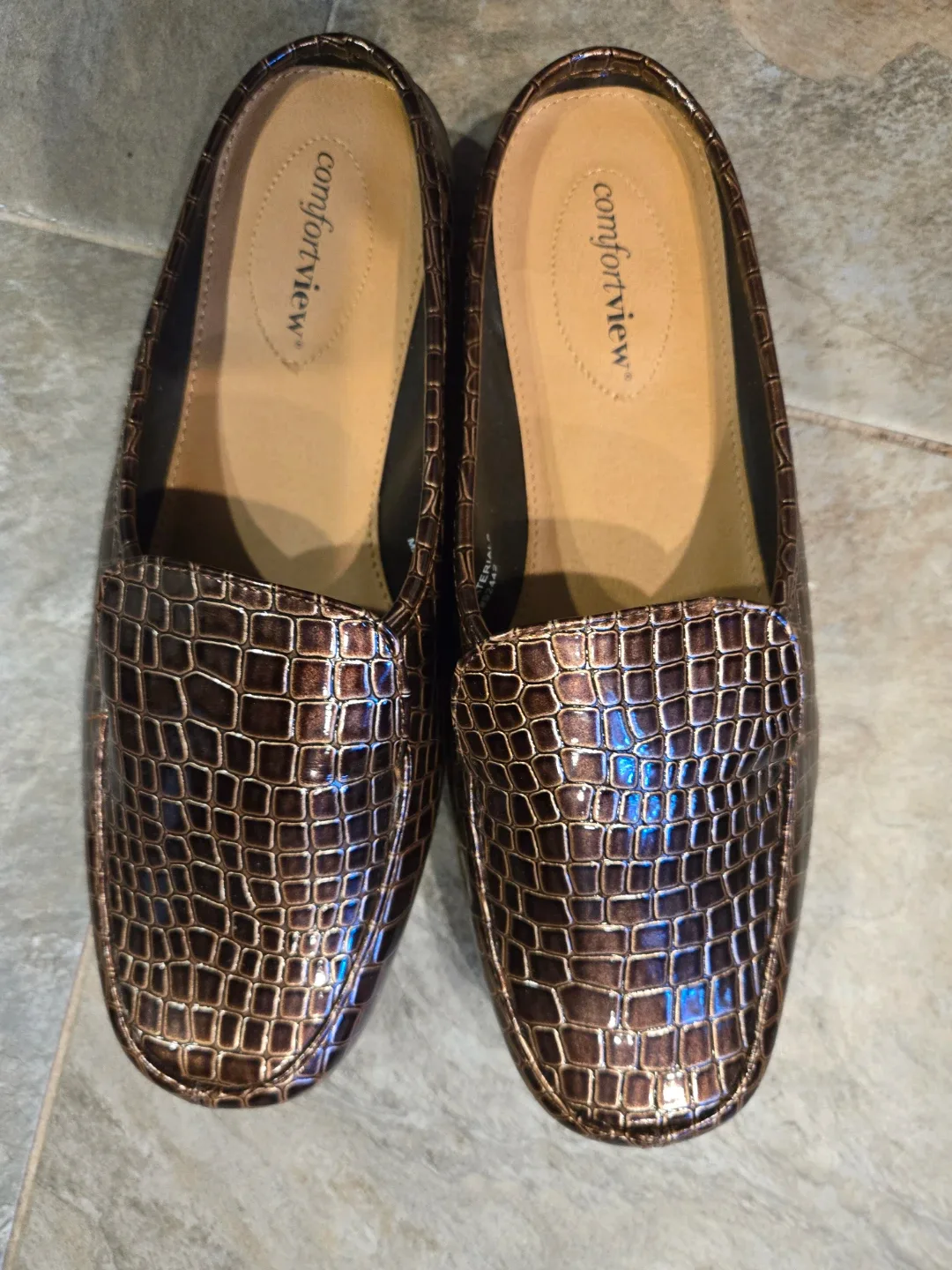 NEW by Aerosoles & Comfortview Mules image indicator(5)