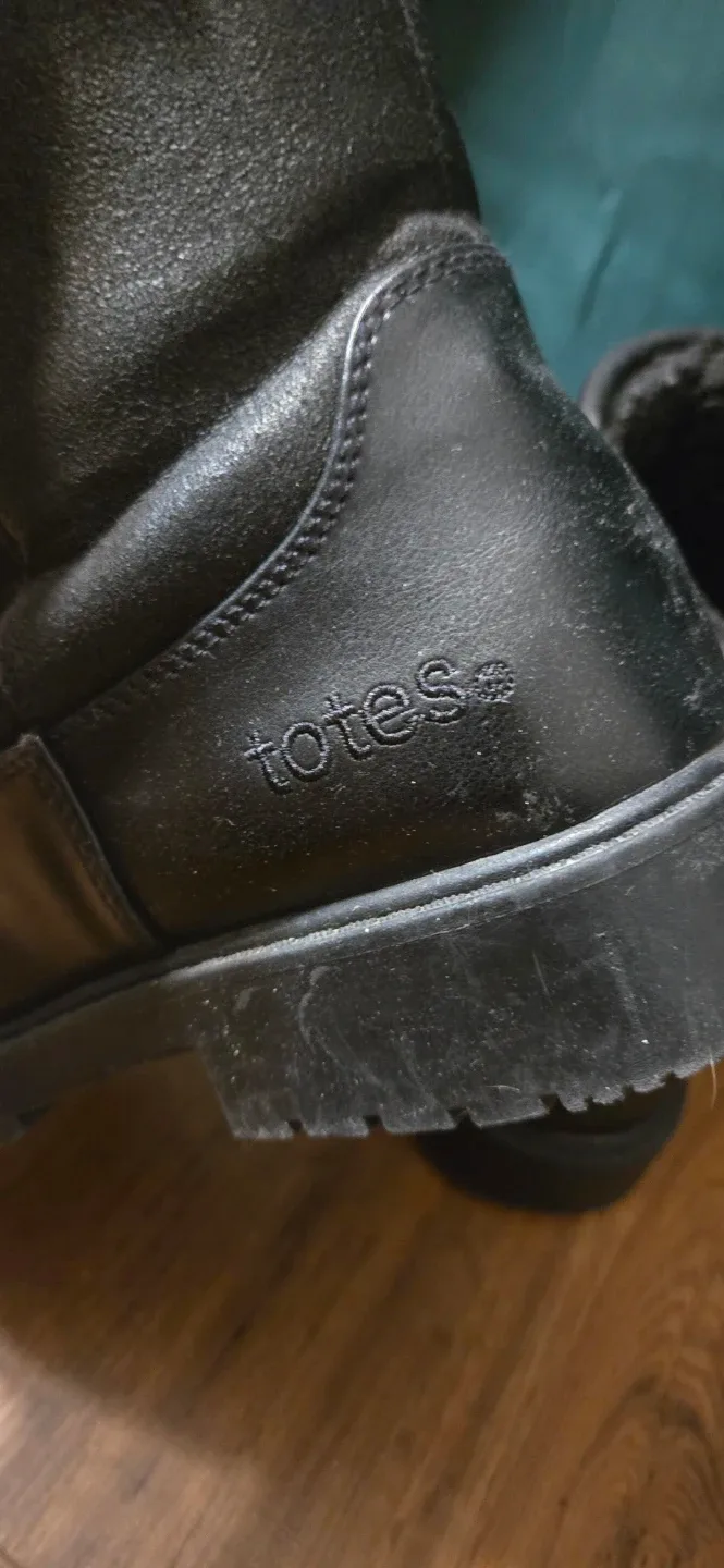 Totes Black Winter Boots image indicator(3)