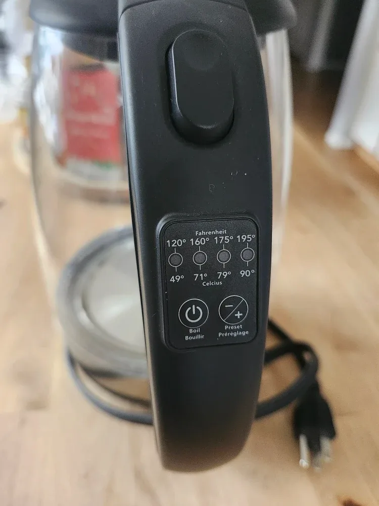 Brand New Starfrit Electric Glass Kettle - 1.7L image indicator(2)