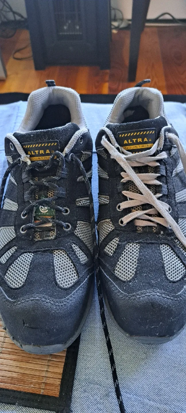 Altra Industrial Steel Toe Safety Shoes Men's 11 image indicator(2)