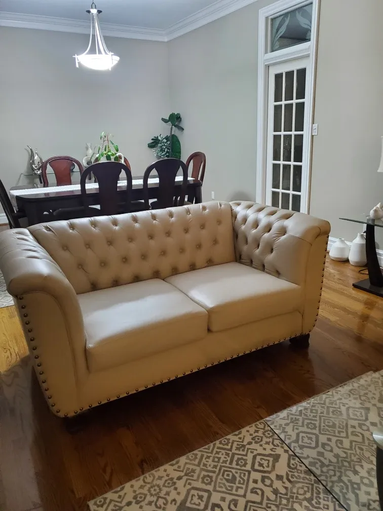 Beige Chesterfield Style Sofa image indicator(4)