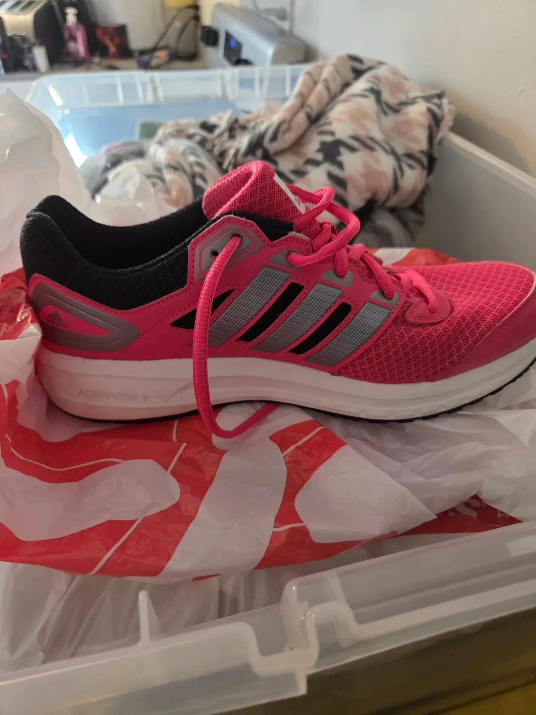 Adidas Pink Running Shoes image indicator(2)