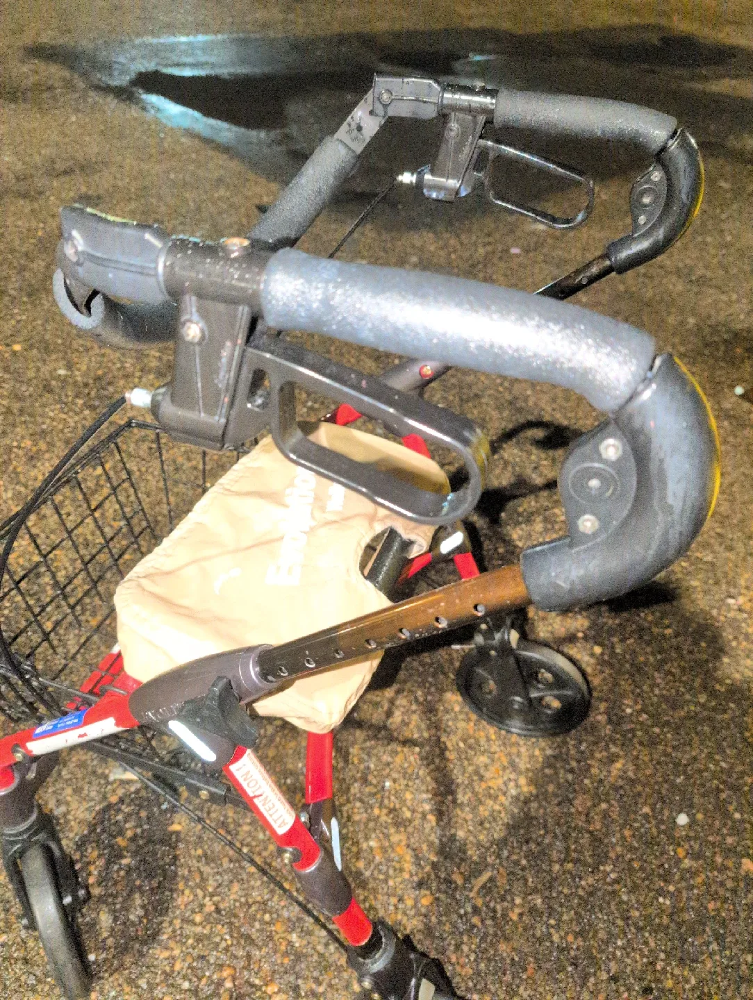 Evolution Walker with Seat and Basket image indicator(5)